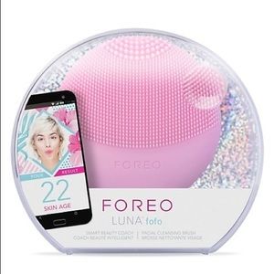 FOREO LUNA fofo cleanser tool